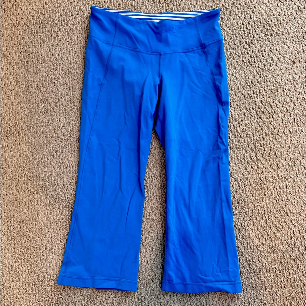 Lululemon Blue Cropped Leggings - Size 8 - Vintage